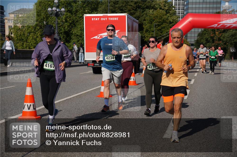 07.09.2025 - BARMER Alsterlauf Yannick Fuchs http://msf.ph/oto/8828981 07.09.2025 10:17:18 Laufen 4167, 4234, 4233 meine-sportfotos.de