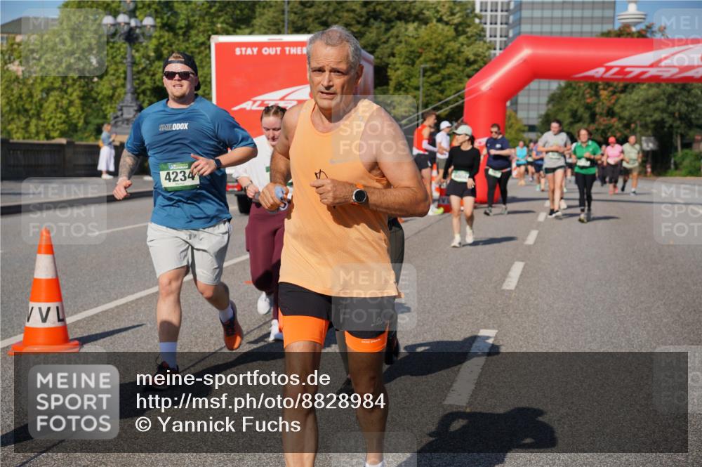 07.09.2025 - BARMER Alsterlauf Yannick Fuchs http://msf.ph/oto/8828984 07.09.2025 10:17:19 Laufen 4234 meine-sportfotos.de