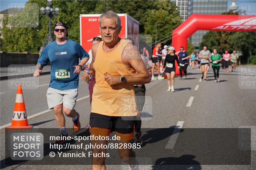 07.09.2025 - BARMER Alsterlauf Yannick Fuchs http://msf.ph/oto/8828985 07.09.2025 10:17:19 Laufen 4234 meine-sportfotos.de