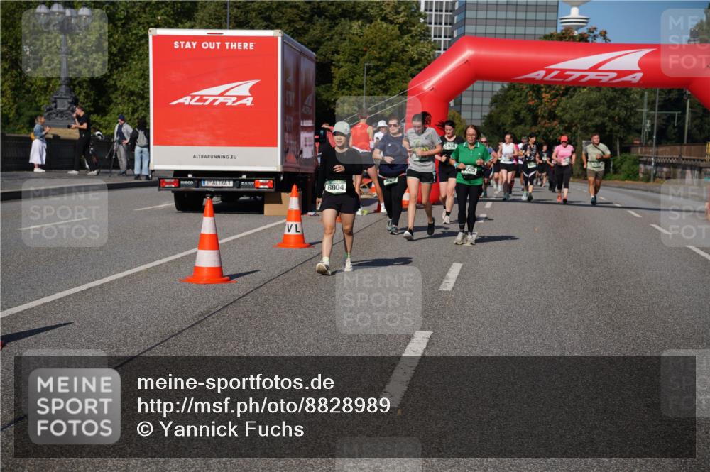 07.09.2025 - BARMER Alsterlauf Yannick Fuchs http://msf.ph/oto/8828989 07.09.2025 10:17:21 Laufen 8004, 4907, 5030, 235 meine-sportfotos.de