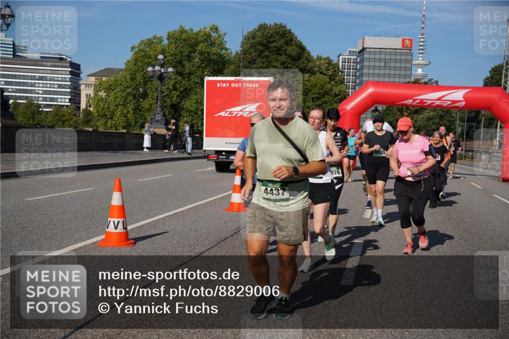 07.09.2025 - BARMER Alsterlauf Yannick Fuchs http://msf.ph/oto/8829006 07.09.2025 10:17:35 Laufen 817, 4437, 26, 4029 meine-sportfotos.de