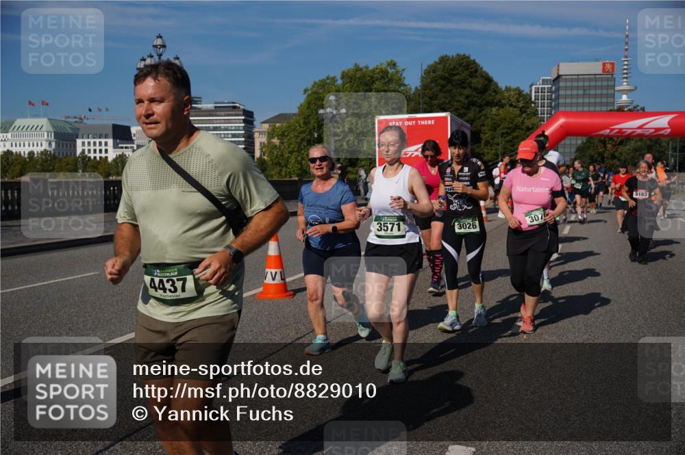 07.09.2025 - BARMER Alsterlauf Yannick Fuchs http://msf.ph/oto/8829010 07.09.2025 10:17:36 Laufen 13, 4437, 3183, 3571, 3026, 3070 meine-sportfotos.de