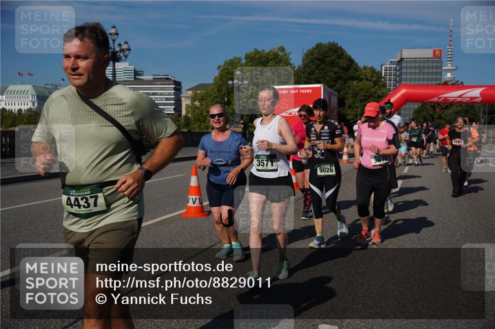 07.09.2025 - BARMER Alsterlauf Yannick Fuchs http://msf.ph/oto/8829011 07.09.2025 10:17:36 Laufen 4437, 3571, 3026, 3070, 3183 meine-sportfotos.de