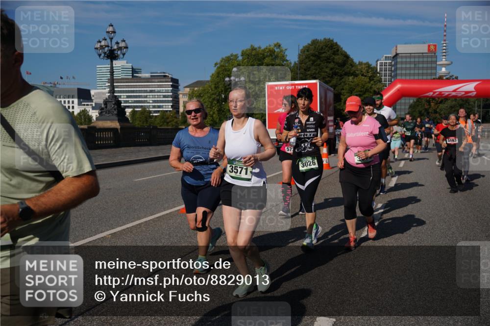 07.09.2025 - BARMER Alsterlauf Yannick Fuchs http://msf.ph/oto/8829013 07.09.2025 10:17:36 Laufen 3571, 57, 4, 3026, 3183 meine-sportfotos.de