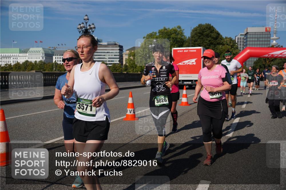 07.09.2025 - BARMER Alsterlauf Yannick Fuchs http://msf.ph/oto/8829016 07.09.2025 10:17:37 Laufen 3571, 3026, 3183 meine-sportfotos.de