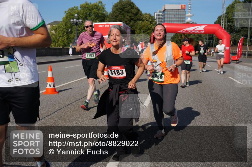 07.09.2025 - BARMER Alsterlauf Yannick Fuchs http://msf.ph/oto/8829022 07.09.2025 10:17:40 Laufen 2182, 136, 3183, 5959, 2727, 4448 meine-sportfotos.de