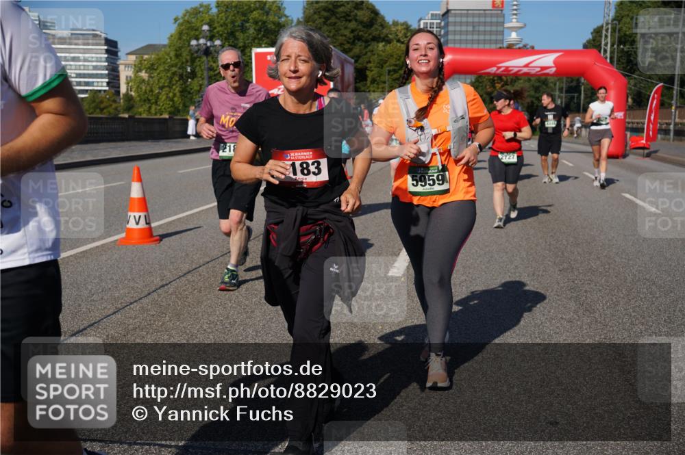 07.09.2025 - BARMER Alsterlauf Yannick Fuchs http://msf.ph/oto/8829023 07.09.2025 10:17:40 Laufen 218, 36, 183, 5959, 2727 meine-sportfotos.de