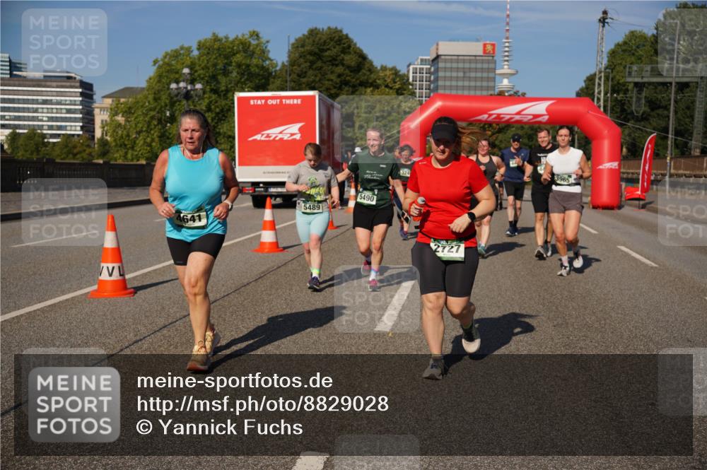 07.09.2025 - BARMER Alsterlauf Yannick Fuchs http://msf.ph/oto/8829028 07.09.2025 10:17:42 Laufen 641, 5489, 5490, 324, 3965, 2727 meine-sportfotos.de