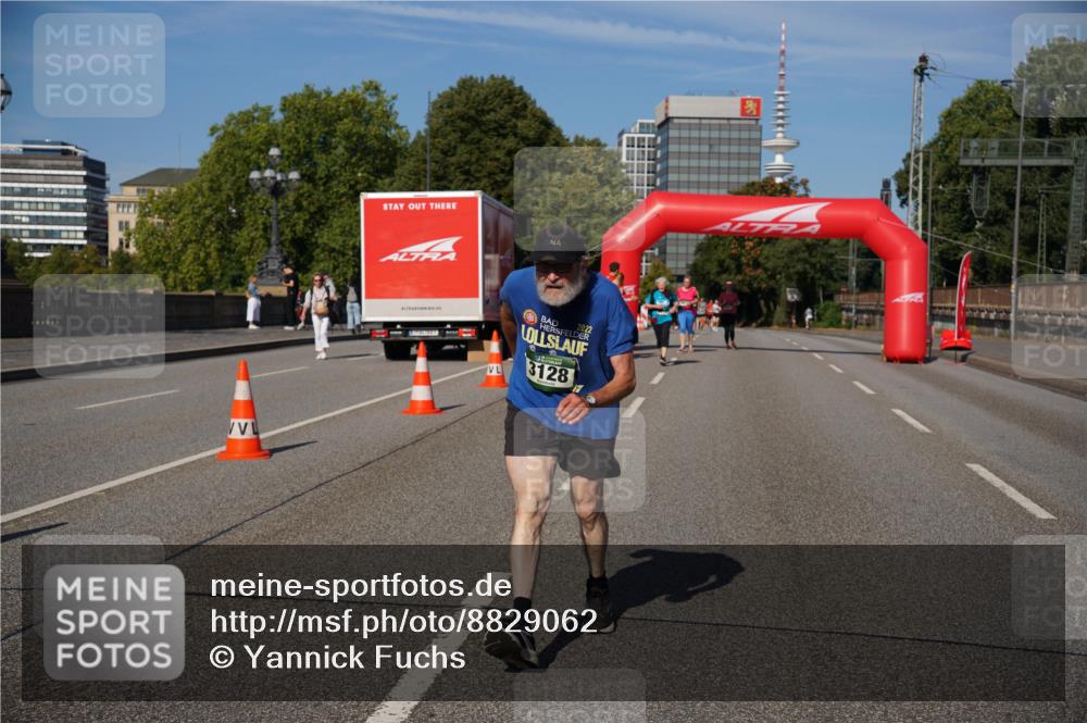 07.09.2025 - BARMER Alsterlauf Yannick Fuchs http://msf.ph/oto/8829062 07.09.2025 10:17:54 Laufen 2022, 3128 meine-sportfotos.de