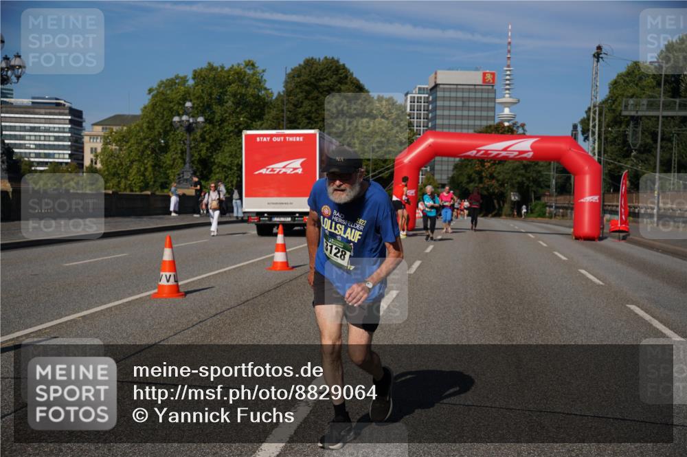 07.09.2025 - BARMER Alsterlauf Yannick Fuchs http://msf.ph/oto/8829064 07.09.2025 10:17:54 Laufen 2022, 3128 meine-sportfotos.de