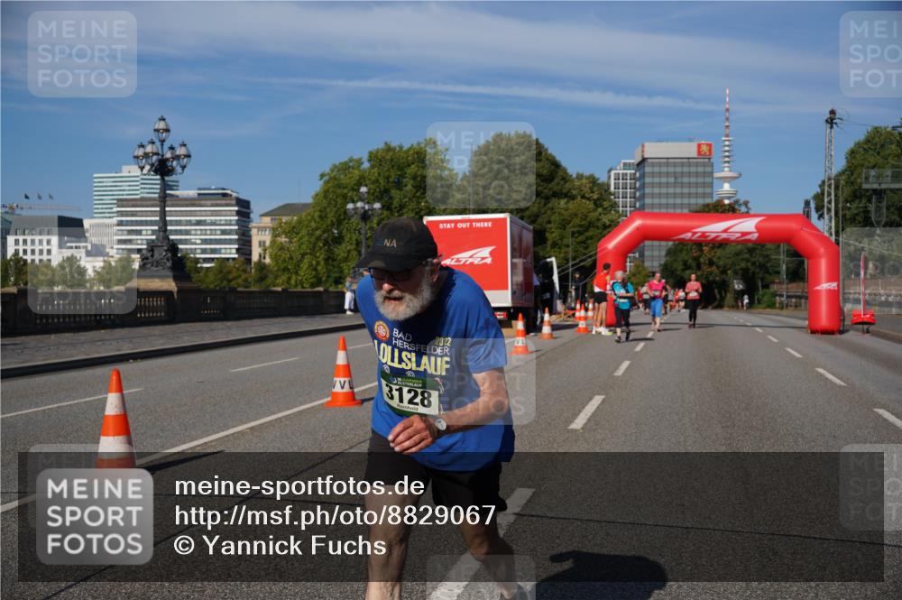 07.09.2025 - BARMER Alsterlauf Yannick Fuchs http://msf.ph/oto/8829067 07.09.2025 10:17:55 Laufen 2022, 3128 meine-sportfotos.de