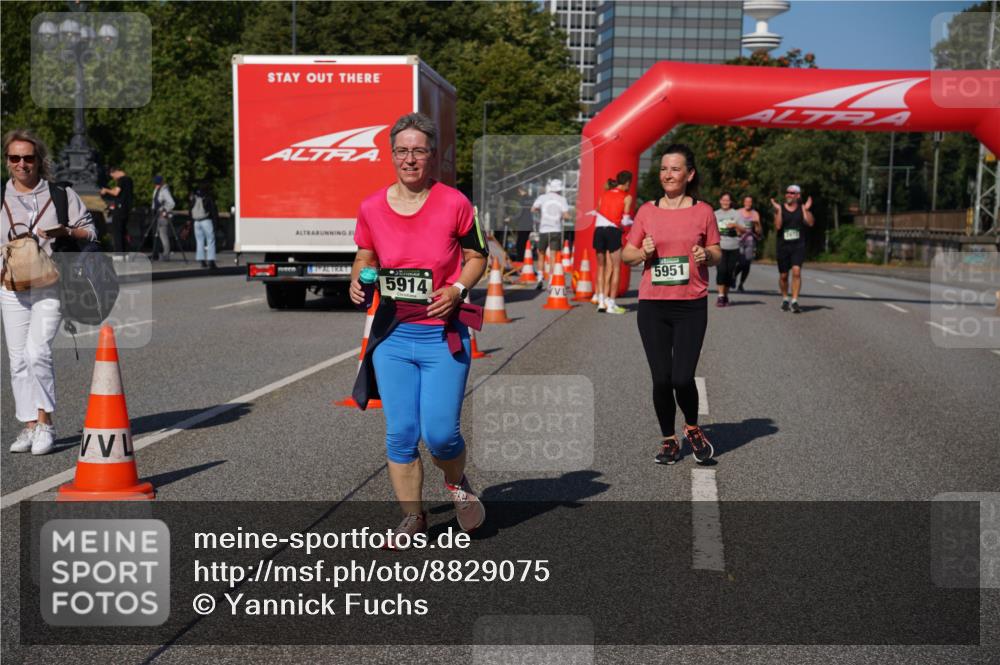 07.09.2025 - BARMER Alsterlauf Yannick Fuchs http://msf.ph/oto/8829075 07.09.2025 10:18:03 Laufen 5914, 5951 meine-sportfotos.de