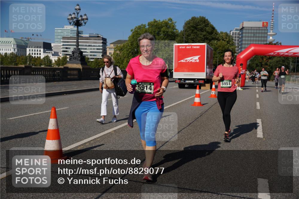 07.09.2025 - BARMER Alsterlauf Yannick Fuchs http://msf.ph/oto/8829077 07.09.2025 10:18:05 Laufen 5914, 5951 meine-sportfotos.de