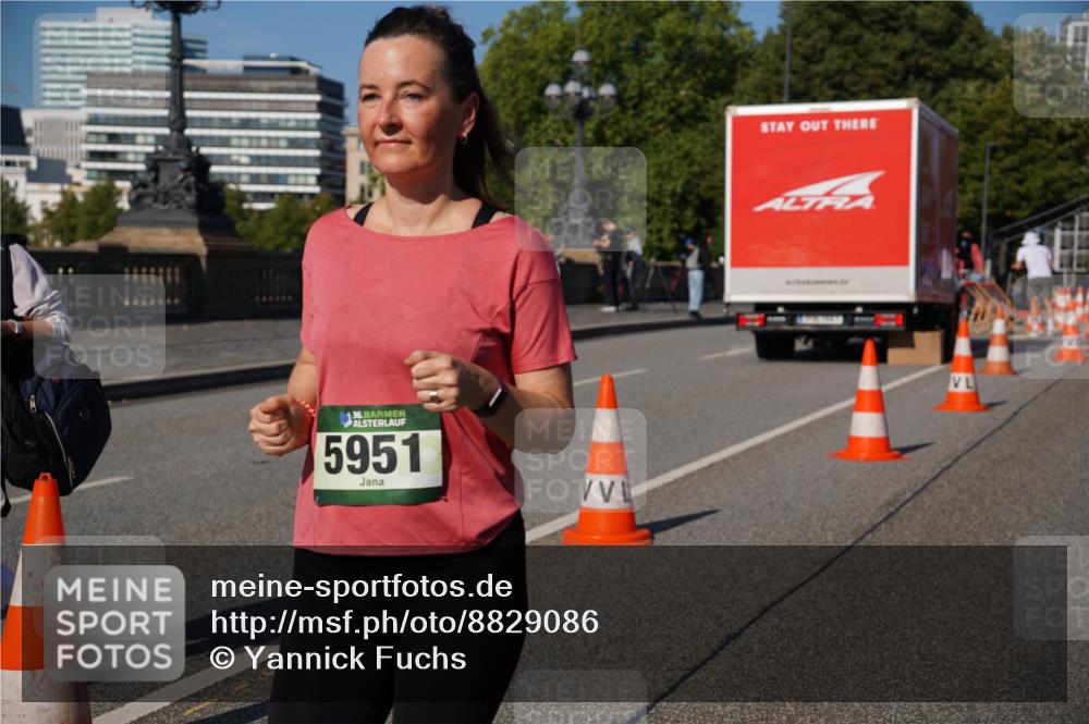 07.09.2025 - BARMER Alsterlauf Yannick Fuchs http://msf.ph/oto/8829086 07.09.2025 10:18:07 Laufen 1636, 5951 meine-sportfotos.de