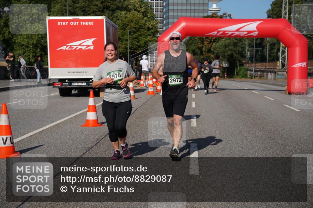 07.09.2025 - BARMER Alsterlauf Yannick Fuchs http://msf.ph/oto/8829087 07.09.2025 10:18:11 Laufen 2976, 2972 meine-sportfotos.de
