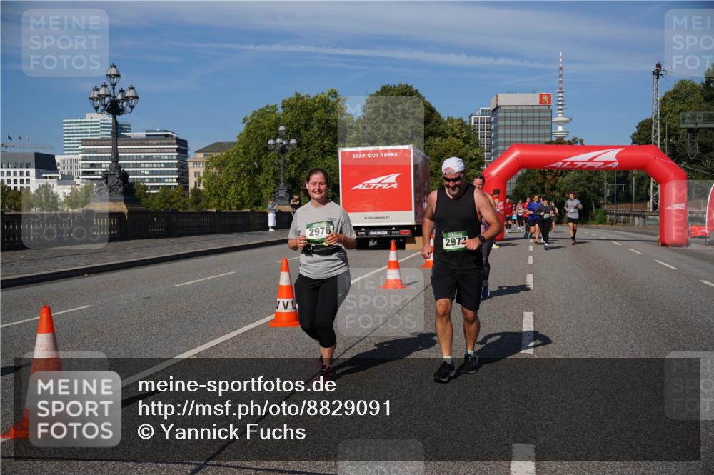 07.09.2025 - BARMER Alsterlauf Yannick Fuchs http://msf.ph/oto/8829091 07.09.2025 10:18:12 Laufen 2976, 2972 meine-sportfotos.de