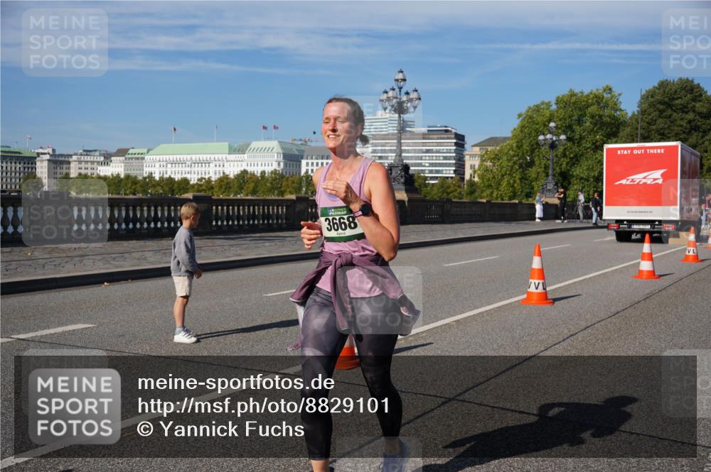 07.09.2025 - BARMER Alsterlauf Yannick Fuchs http://msf.ph/oto/8829101 07.09.2025 10:18:16 Laufen 3668 meine-sportfotos.de