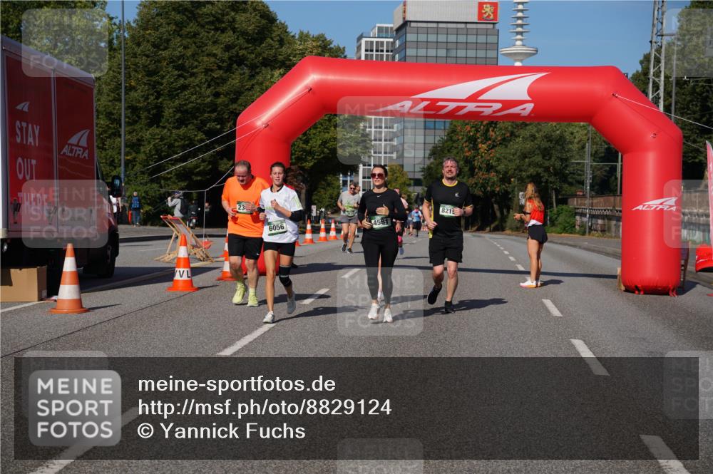 07.09.2025 - BARMER Alsterlauf Yannick Fuchs http://msf.ph/oto/8829124 07.09.2025 10:20:57 Laufen 6056, 4581, 821 meine-sportfotos.de