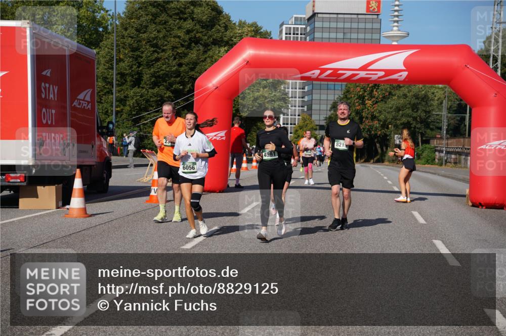 07.09.2025 - BARMER Alsterlauf Yannick Fuchs http://msf.ph/oto/8829125 07.09.2025 10:20:58 Laufen 6056, 4581, 8215 meine-sportfotos.de
