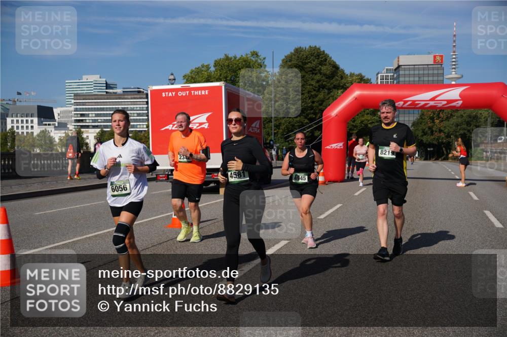 07.09.2025 - BARMER Alsterlauf Yannick Fuchs http://msf.ph/oto/8829135 07.09.2025 10:21:01 Laufen 6056, 234, 4581, 4945, 8219 meine-sportfotos.de