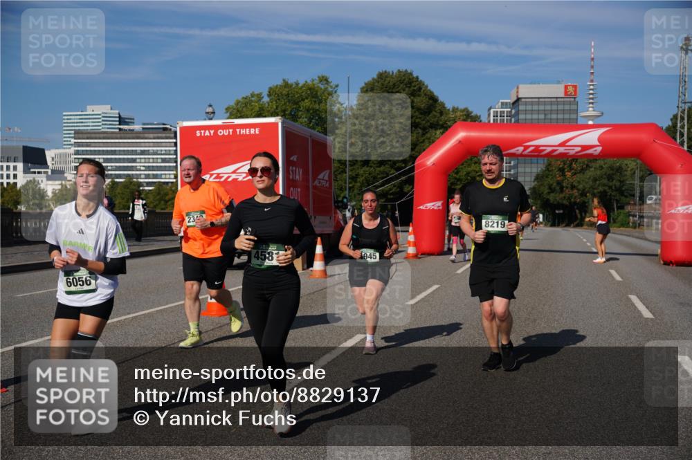 07.09.2025 - BARMER Alsterlauf Yannick Fuchs http://msf.ph/oto/8829137 07.09.2025 10:21:01 Laufen 234, 6056, 945, 458, 8219 meine-sportfotos.de