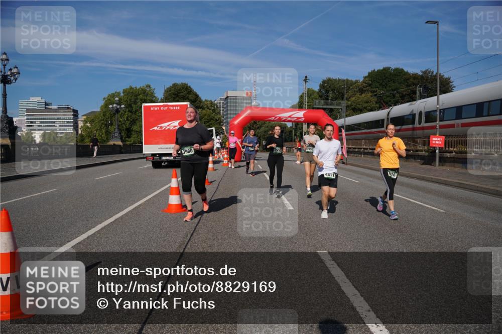 07.09.2025 - BARMER Alsterlauf Yannick Fuchs http://msf.ph/oto/8829169 07.09.2025 10:21:39 Laufen 3980, 3952, 4811, 16 meine-sportfotos.de