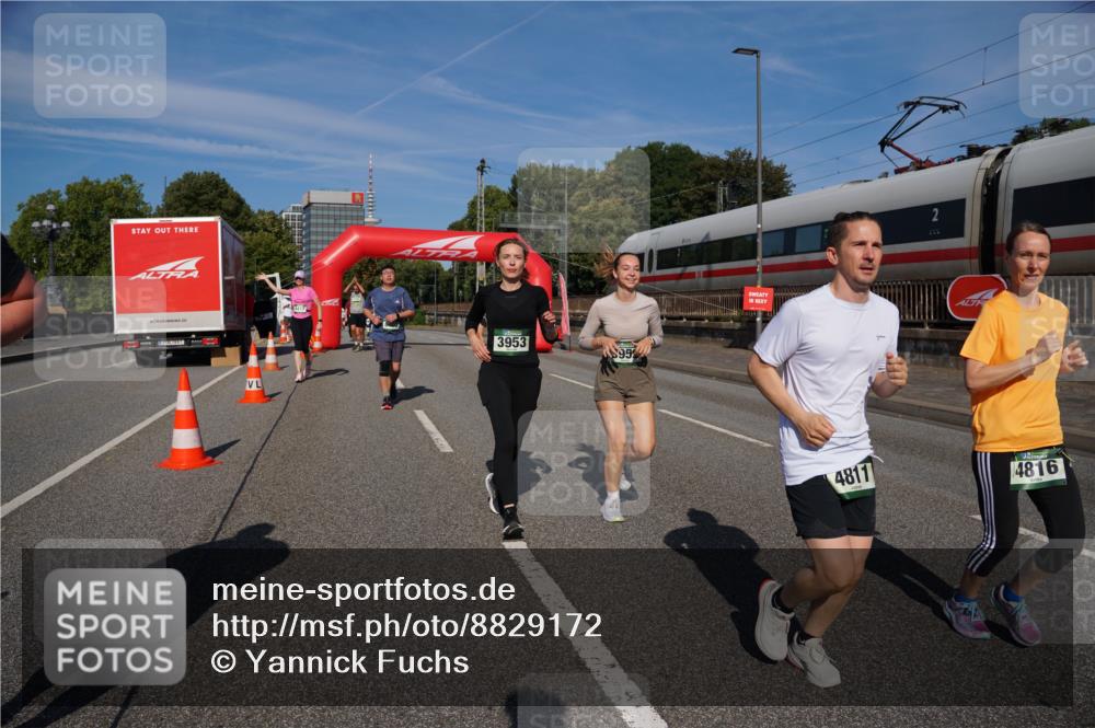 07.09.2025 - BARMER Alsterlauf Yannick Fuchs http://msf.ph/oto/8829172 07.09.2025 10:21:40 Laufen 3953, 95, 4811, 4816 meine-sportfotos.de