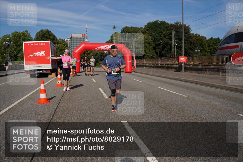 07.09.2025 - BARMER Alsterlauf Yannick Fuchs http://msf.ph/oto/8829178 07.09.2025 10:21:42 Laufen 3452, 4412, 8003 meine-sportfotos.de