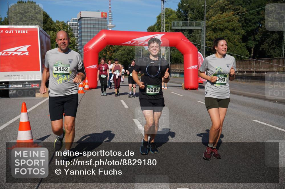 07.09.2025 - BARMER Alsterlauf Yannick Fuchs http://msf.ph/oto/8829180 07.09.2025 10:21:48 Laufen 3452, 19, 3295, 293, 10 meine-sportfotos.de