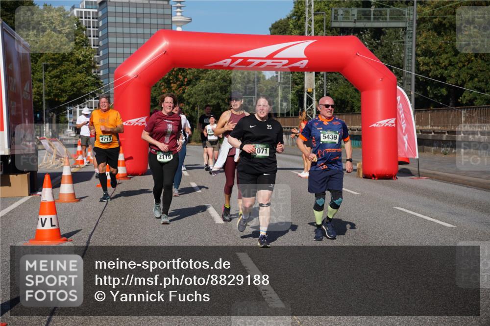 07.09.2025 - BARMER Alsterlauf Yannick Fuchs http://msf.ph/oto/8829188 07.09.2025 10:21:51 Laufen 45, 25, 4713, 2119, 5439, 071 meine-sportfotos.de