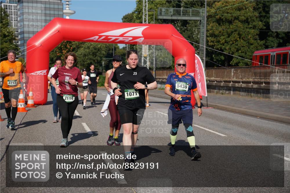 07.09.2025 - BARMER Alsterlauf Yannick Fuchs http://msf.ph/oto/8829191 07.09.2025 10:21:52 Laufen 4713, 83, 2119, 25, 25, 5439, 1071 meine-sportfotos.de
