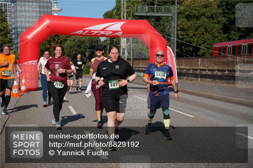 07.09.2025 - BARMER Alsterlauf Yannick Fuchs http://msf.ph/oto/8829192 07.09.2025 10:21:52 Laufen 4713, 4579, 2119, 25, 25, 107, 5439 meine-sportfotos.de
