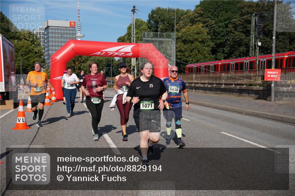 07.09.2025 - BARMER Alsterlauf Yannick Fuchs http://msf.ph/oto/8829194 07.09.2025 10:21:53 Laufen 4713, 2119, 25, 2179, 5439, 1071 meine-sportfotos.de