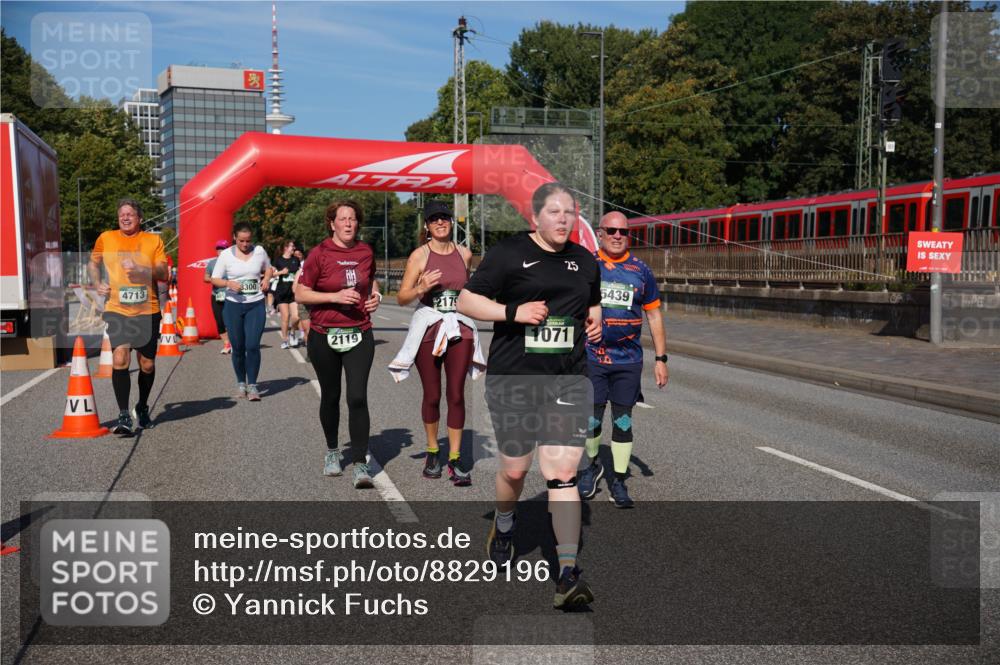 07.09.2025 - BARMER Alsterlauf Yannick Fuchs http://msf.ph/oto/8829196 07.09.2025 10:21:53 Laufen 4713, 3300, 2119, 25, 5439, 2179, 1071 meine-sportfotos.de