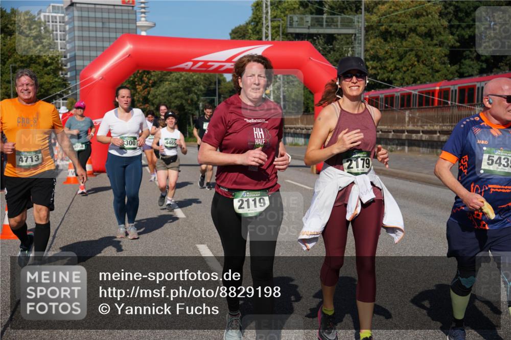 07.09.2025 - BARMER Alsterlauf Yannick Fuchs http://msf.ph/oto/8829198 07.09.2025 10:21:55 Laufen 40, 1, 4713, 4858, 300, 4469, 36, 2119, 2179, 5435 meine-sportfotos.de