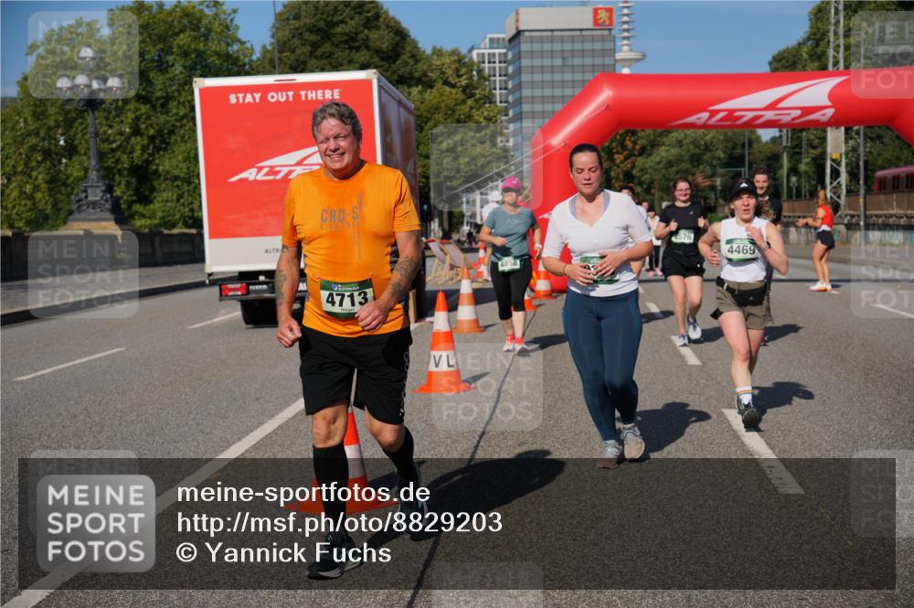 07.09.2025 - BARMER Alsterlauf Yannick Fuchs http://msf.ph/oto/8829203 07.09.2025 10:21:56 Laufen 40, 1, 4713, 4858, 576, 4469 meine-sportfotos.de