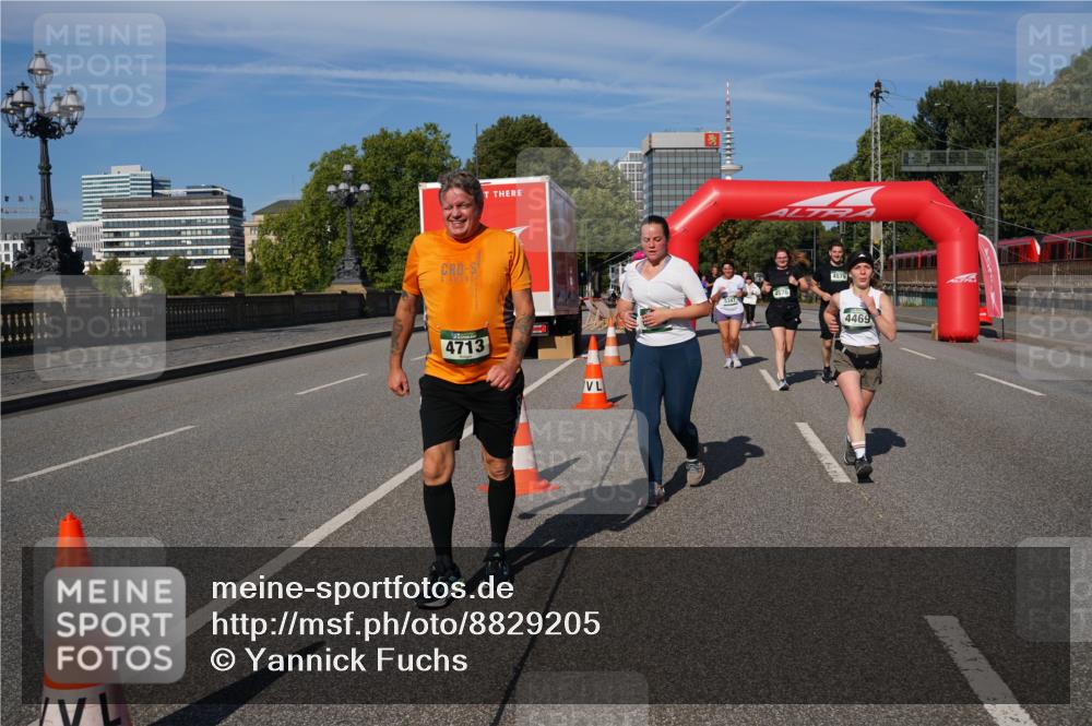 07.09.2025 - BARMER Alsterlauf Yannick Fuchs http://msf.ph/oto/8829205 07.09.2025 10:21:57 Laufen 40, 18, 4713, 4576, 4579, 4469 meine-sportfotos.de