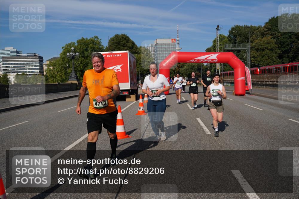 07.09.2025 - BARMER Alsterlauf Yannick Fuchs http://msf.ph/oto/8829206 07.09.2025 10:21:57 Laufen 40, 18, 4713, 5347, 576, 4579, 446 meine-sportfotos.de