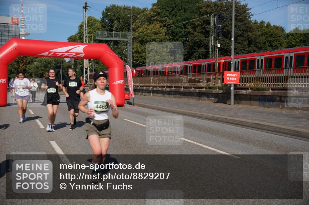 07.09.2025 - BARMER Alsterlauf Yannick Fuchs http://msf.ph/oto/8829207 07.09.2025 10:21:57 Laufen 4576, 4579, 4469 meine-sportfotos.de