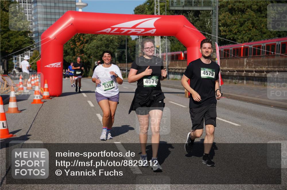 07.09.2025 - BARMER Alsterlauf Yannick Fuchs http://msf.ph/oto/8829212 07.09.2025 10:21:59 Laufen 5347, 4576, 4579 meine-sportfotos.de
