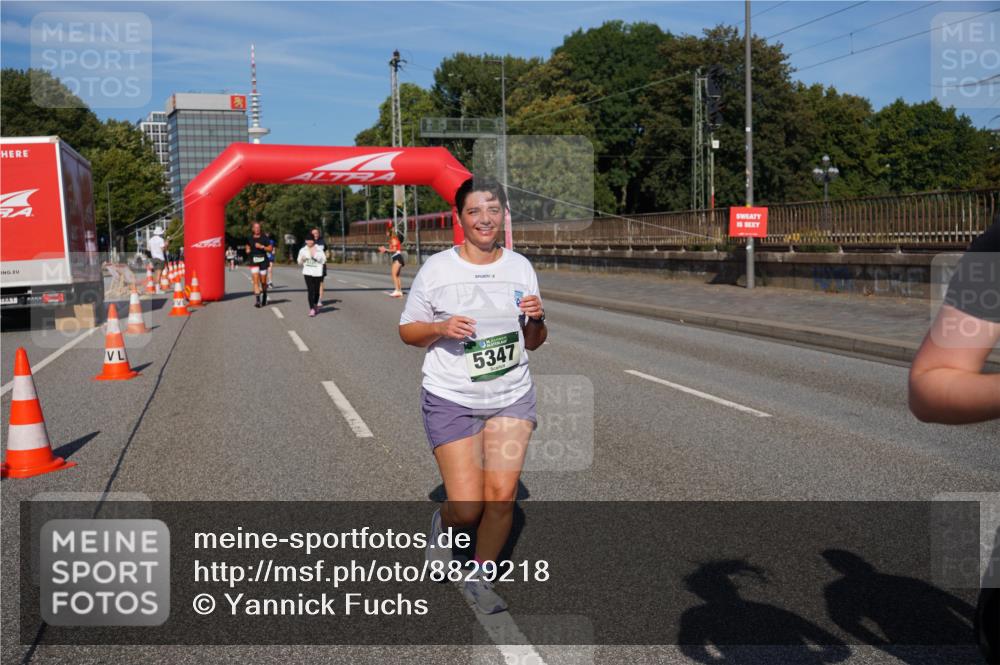 07.09.2025 - BARMER Alsterlauf Yannick Fuchs http://msf.ph/oto/8829218 07.09.2025 10:22:02 Laufen 5347 meine-sportfotos.de