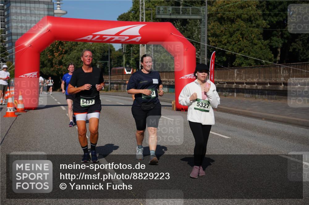 07.09.2025 - BARMER Alsterlauf Yannick Fuchs http://msf.ph/oto/8829223 07.09.2025 10:22:08 Laufen 5417, 5327 meine-sportfotos.de