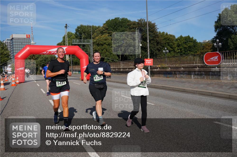 07.09.2025 - BARMER Alsterlauf Yannick Fuchs http://msf.ph/oto/8829224 07.09.2025 10:22:10 Laufen 5417, 4320, 1327 meine-sportfotos.de