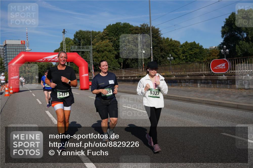 07.09.2025 - BARMER Alsterlauf Yannick Fuchs http://msf.ph/oto/8829226 07.09.2025 10:22:10 Laufen 3906, 5417, 20, 5327 meine-sportfotos.de