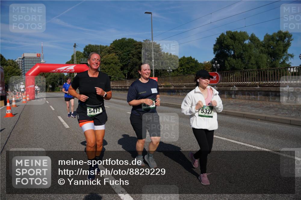 07.09.2025 - BARMER Alsterlauf Yannick Fuchs http://msf.ph/oto/8829229 07.09.2025 10:22:11 Laufen 5417, 45, 5327 meine-sportfotos.de