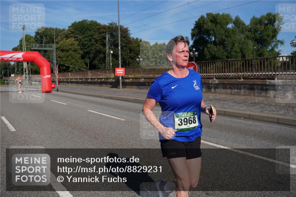 07.09.2025 - BARMER Alsterlauf Yannick Fuchs http://msf.ph/oto/8829231 07.09.2025 10:22:14 Laufen 3968 meine-sportfotos.de