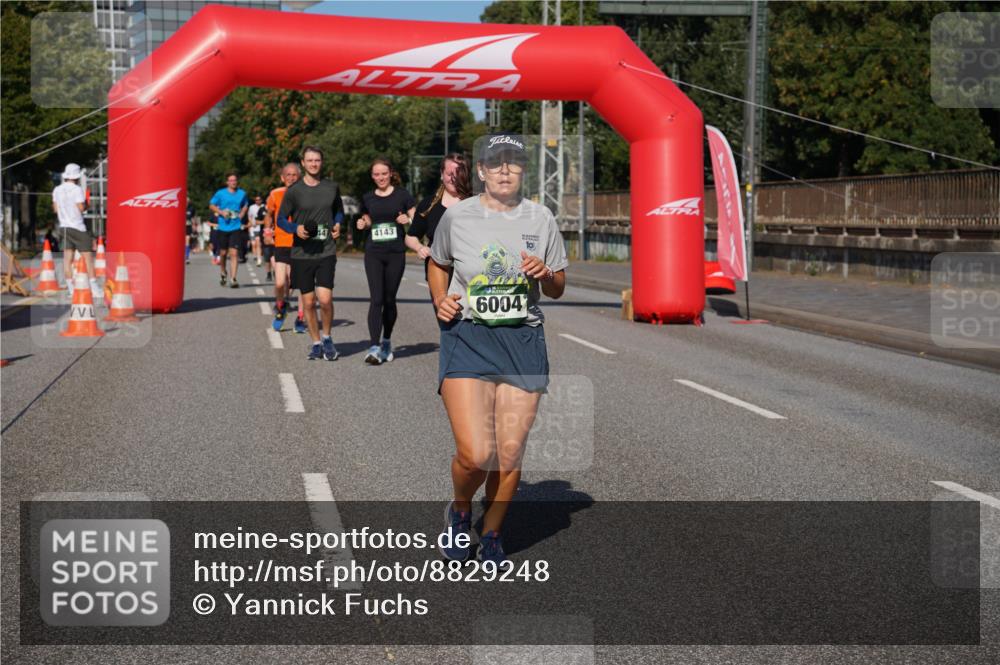 07.09.2025 - BARMER Alsterlauf Yannick Fuchs http://msf.ph/oto/8829248 07.09.2025 10:22:32 Laufen 4143, 6004, 10 meine-sportfotos.de