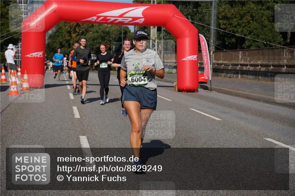 07.09.2025 - BARMER Alsterlauf Yannick Fuchs http://msf.ph/oto/8829249 07.09.2025 10:22:32 Laufen 4143, 6004, 190 meine-sportfotos.de