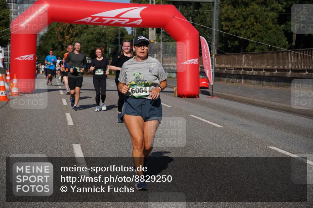 07.09.2025 - BARMER Alsterlauf Yannick Fuchs http://msf.ph/oto/8829250 07.09.2025 10:22:32 Laufen 4143, 6004, 10 meine-sportfotos.de