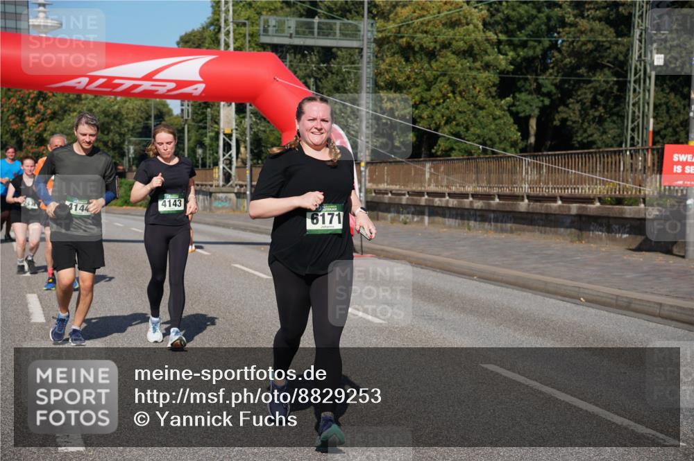 07.09.2025 - BARMER Alsterlauf Yannick Fuchs http://msf.ph/oto/8829253 07.09.2025 10:22:35 Laufen 4144, 4143, 6171 meine-sportfotos.de